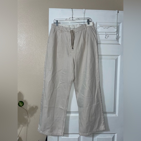 Abercrombie & Fitch Pants - NWT Abercrombie & Fitch Ultra High Rise, Wide Leg (SHORT)